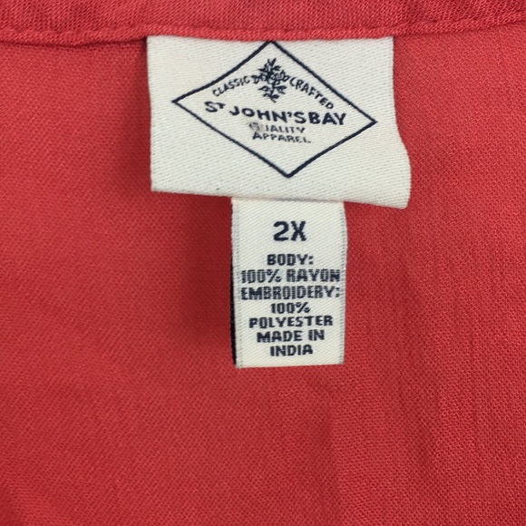 St. John’s Bay summer blouse - Picture 4 of 5